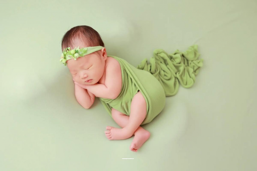 白山宝宝多大可以不用拍嗝